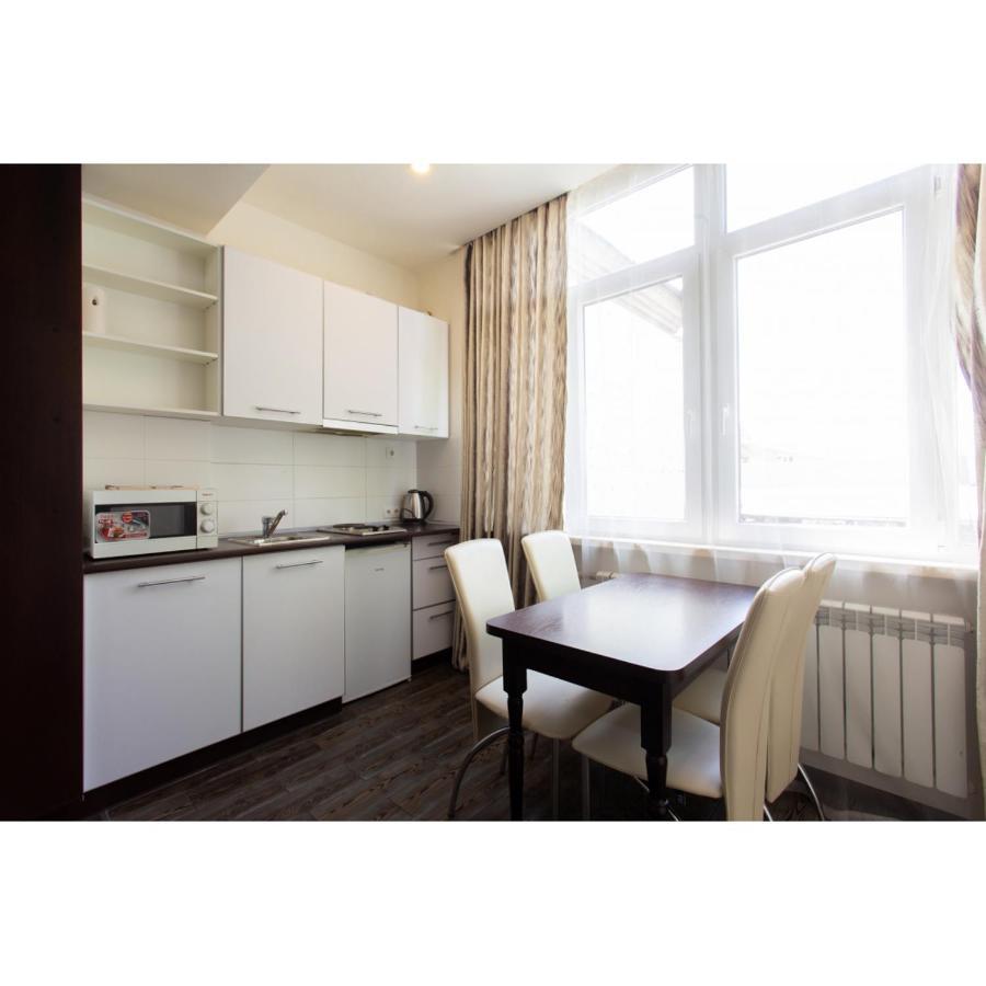 Studio Apartments In The City Center Kharkiv Eksteriør billede