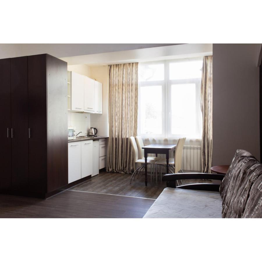 Studio Apartments In The City Center Kharkiv Eksteriør billede