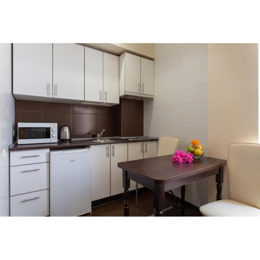 Studio Apartments In The City Center Kharkiv Eksteriør billede