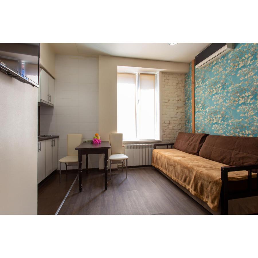 Studio Apartments In The City Center Kharkiv Eksteriør billede